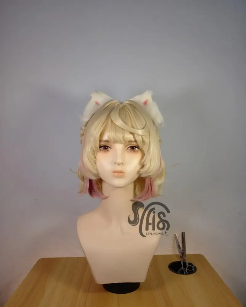 Wig Mococo Abyssgard dengan telinga